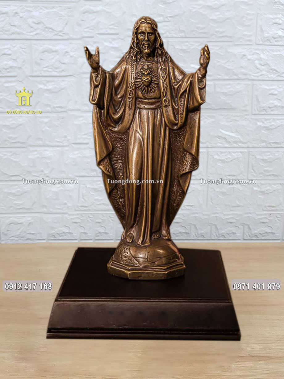 Tượng Chúa Jesus Với Trái Tim Ngời Sáng Bằng Đồng Vàng Hun Cao 42Cm